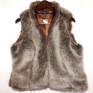 SOLD ☺️👌 DIMRI Furry Soft Winter Vest size Large